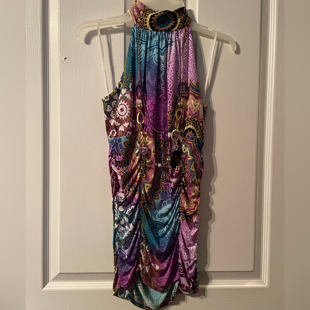 Sleeveless Top W/ Necklace